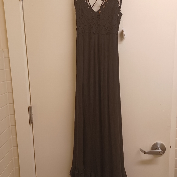 FREE PEOPLE DRESS SIZE- SMALL - Picture 3 of 3